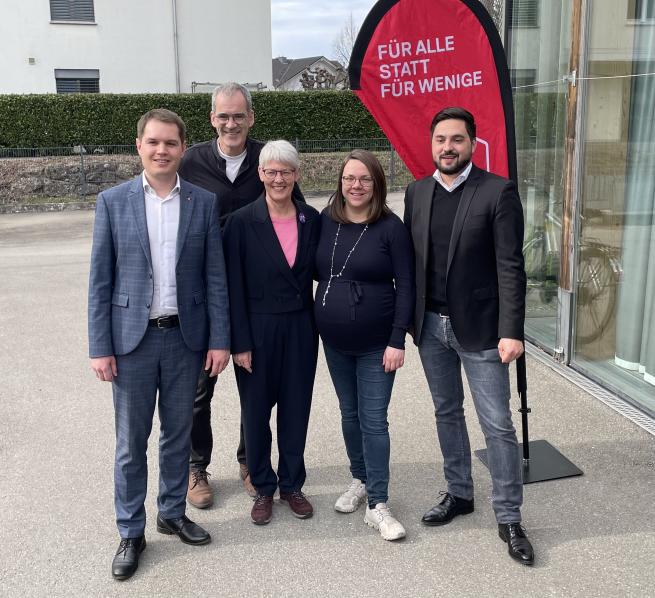 Jonathan Prelicz, Antoine Chaix, Elsbeth Anderegg Marty und Carmen Muffler mit Cédric Wermuth Jonathan Prelicz, Antoine Chaix, Elsbeth Anderegg Marty und Carmen Muffler mit Cédric Wermuth